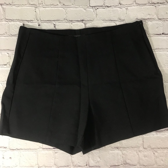 Saks Fifth Avenue Pants - Saks Fifth Avenue High Rise Black Darted Shorts 10